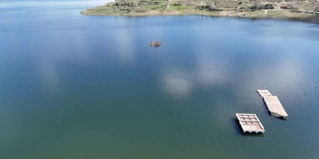 Kuraklık ortaya çıkarmıştı: Eski köy yerleşkesi yeniden kayboldu 5
